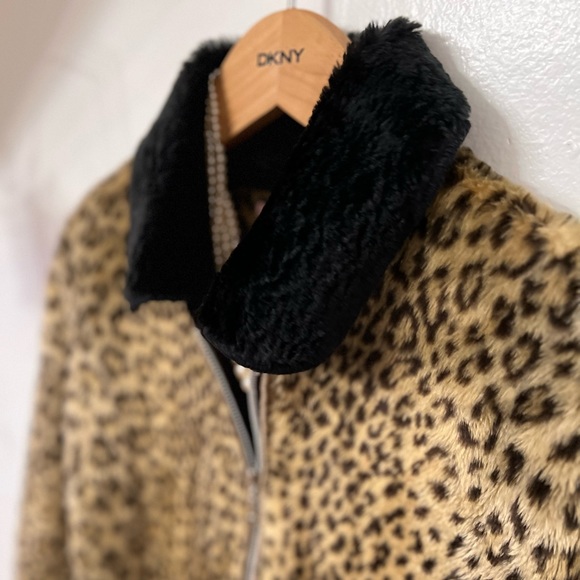 EUC leopard fleece M cozy soft easy zip-up - Picture 7 of 11